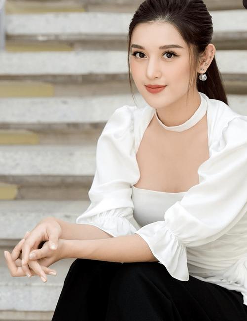 明日花绮罗作品