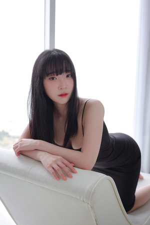 极品漂亮人妻找猛男3p